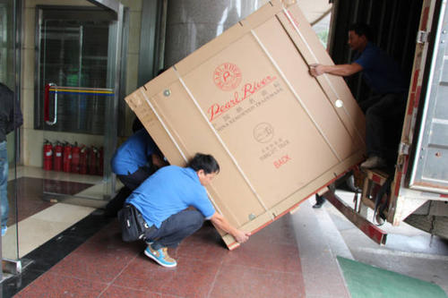 酉阳钢琴贵重工艺品无忧运